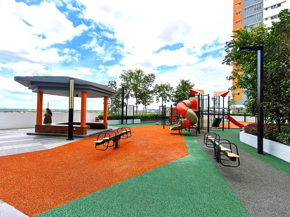 Alanis Residences Klia Kota Warisan Sepang By Dreamstay Exterior photo